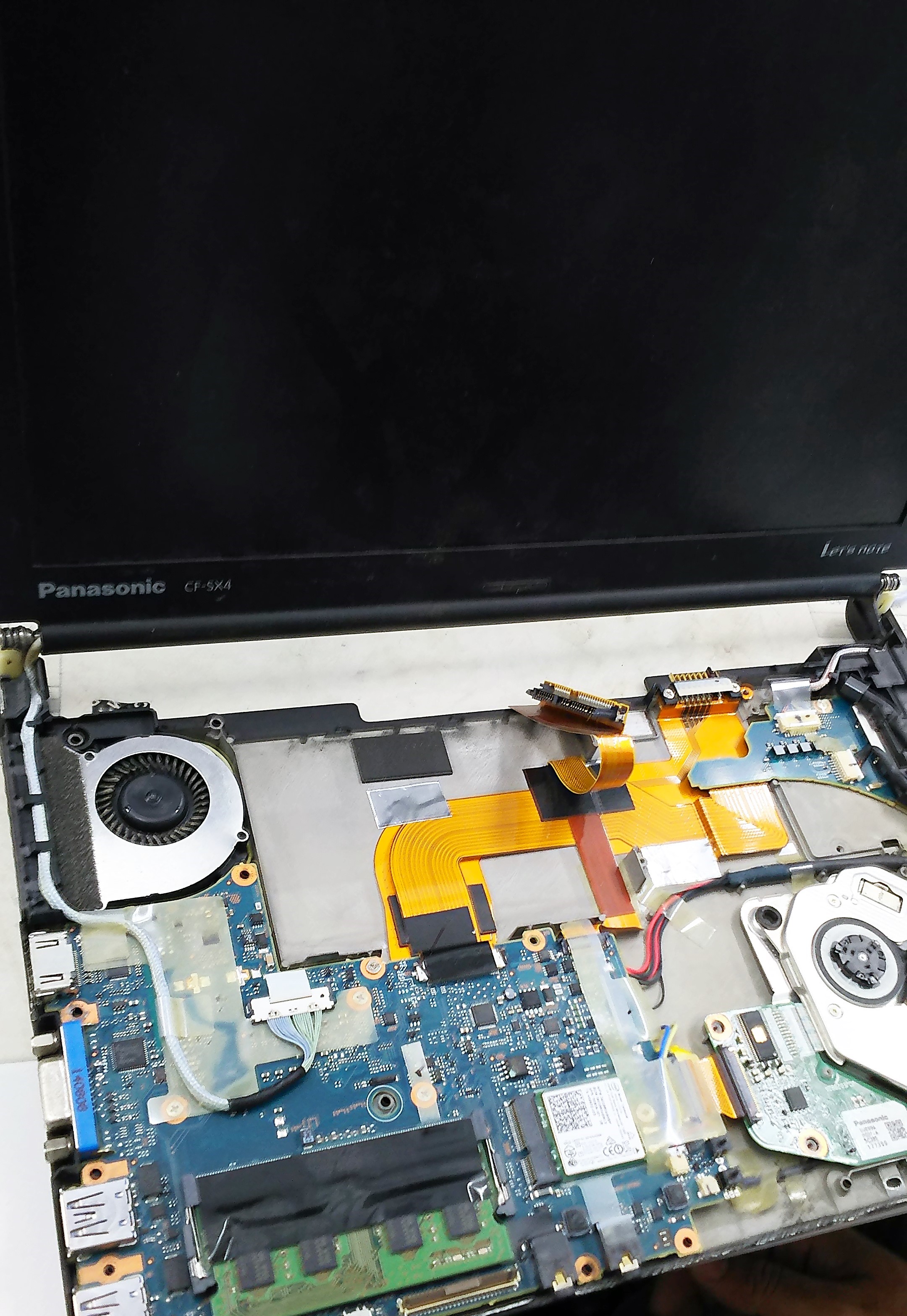 Panasonic CF-SX4 焼酎をこぼして、電源が入らない | パソコン修理・データ復旧 PC Fixs