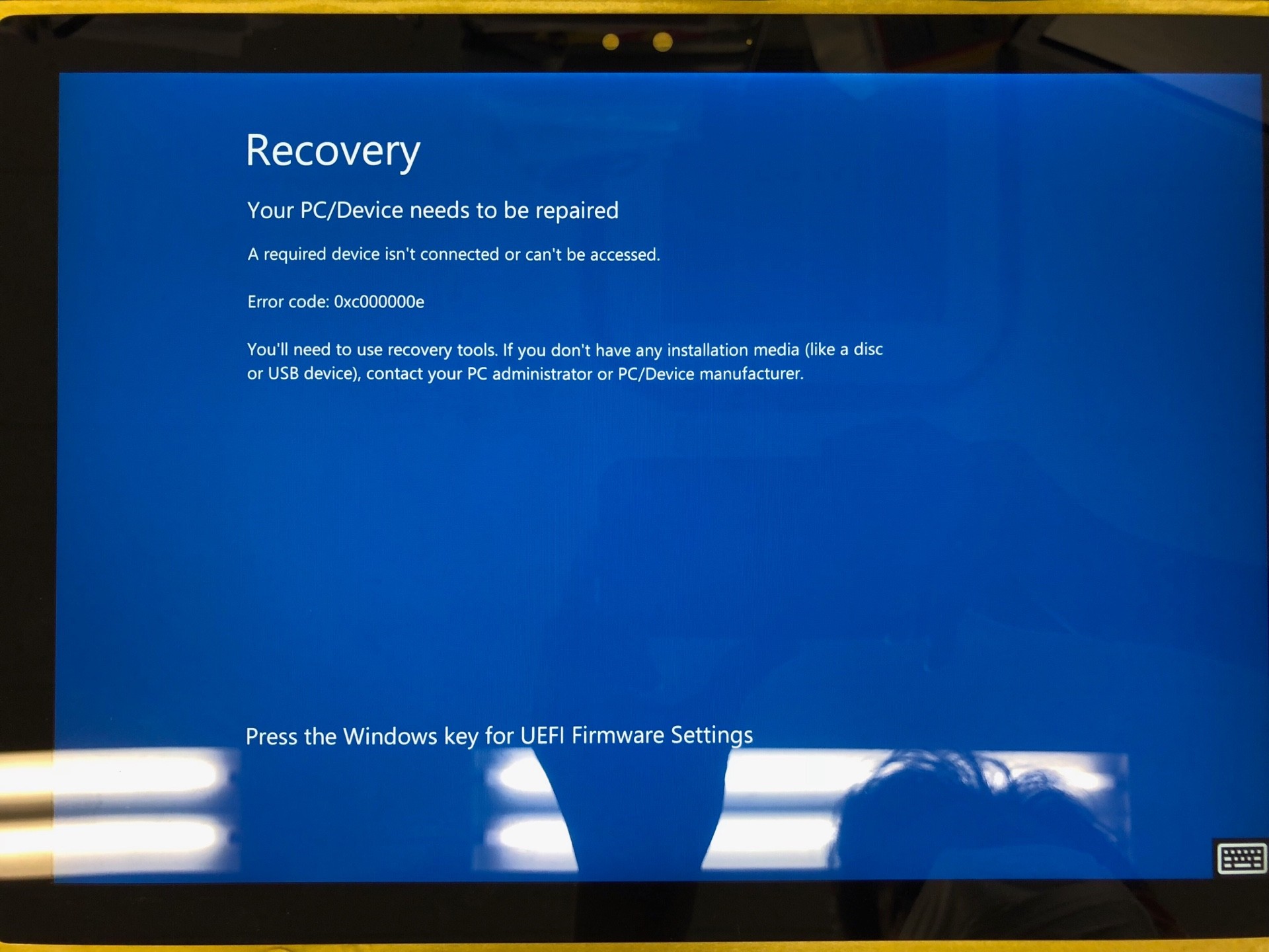 Microsoft Surface Pro 4 WIndowsが起動できない。 | パソコン修理 