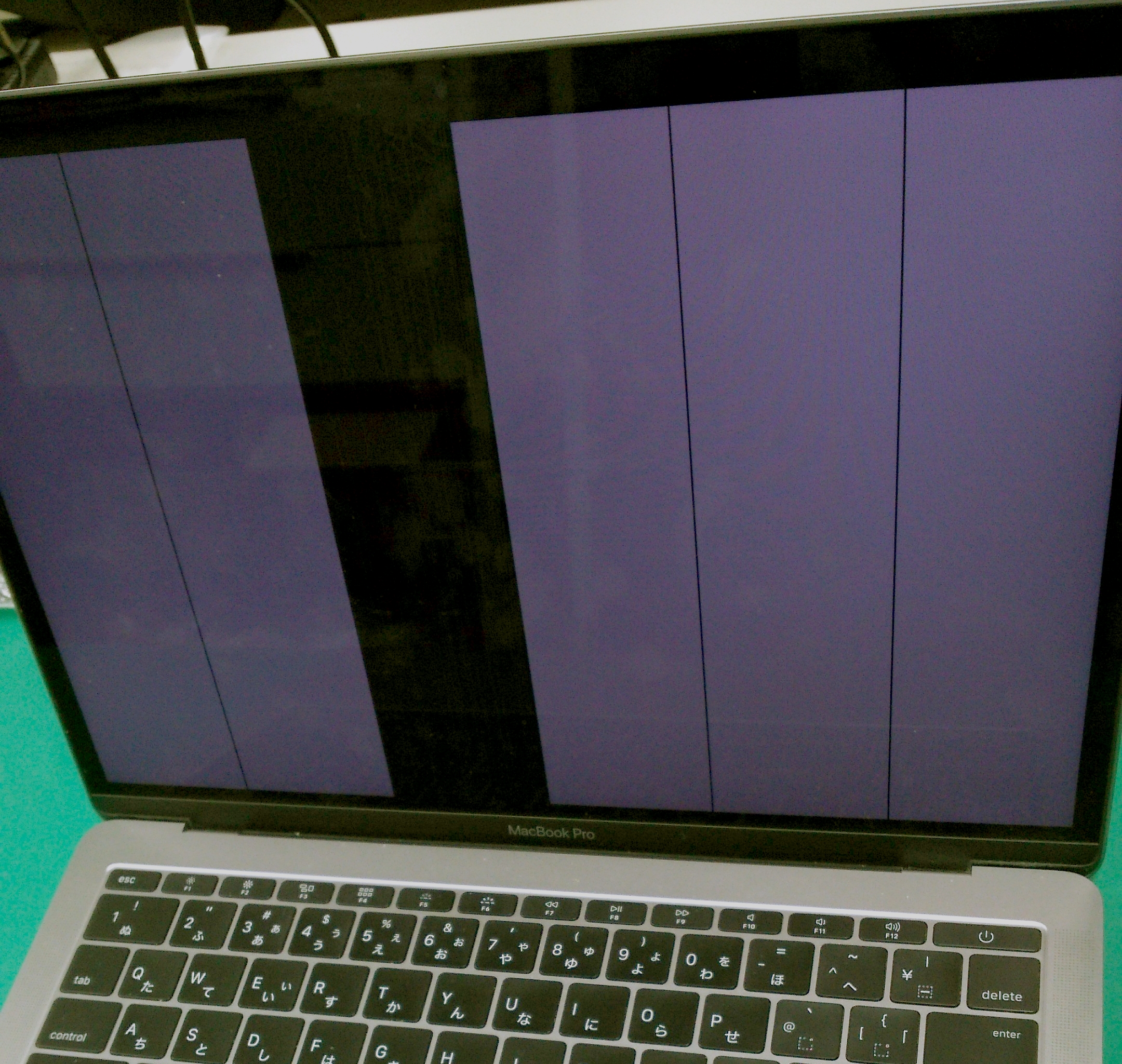 MacBookPro 13inch 画面表示不良あり