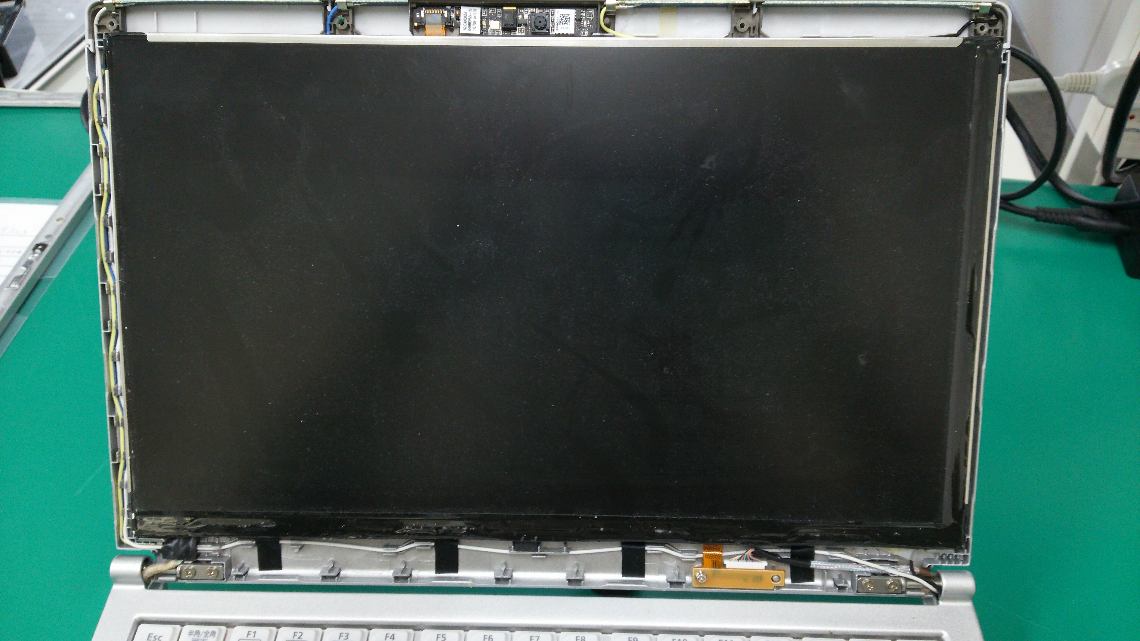 Panasonic CF-SX3 液晶割れ 即日 1時間で修理完了 | パソコン修理・データ復旧 PC Fixs