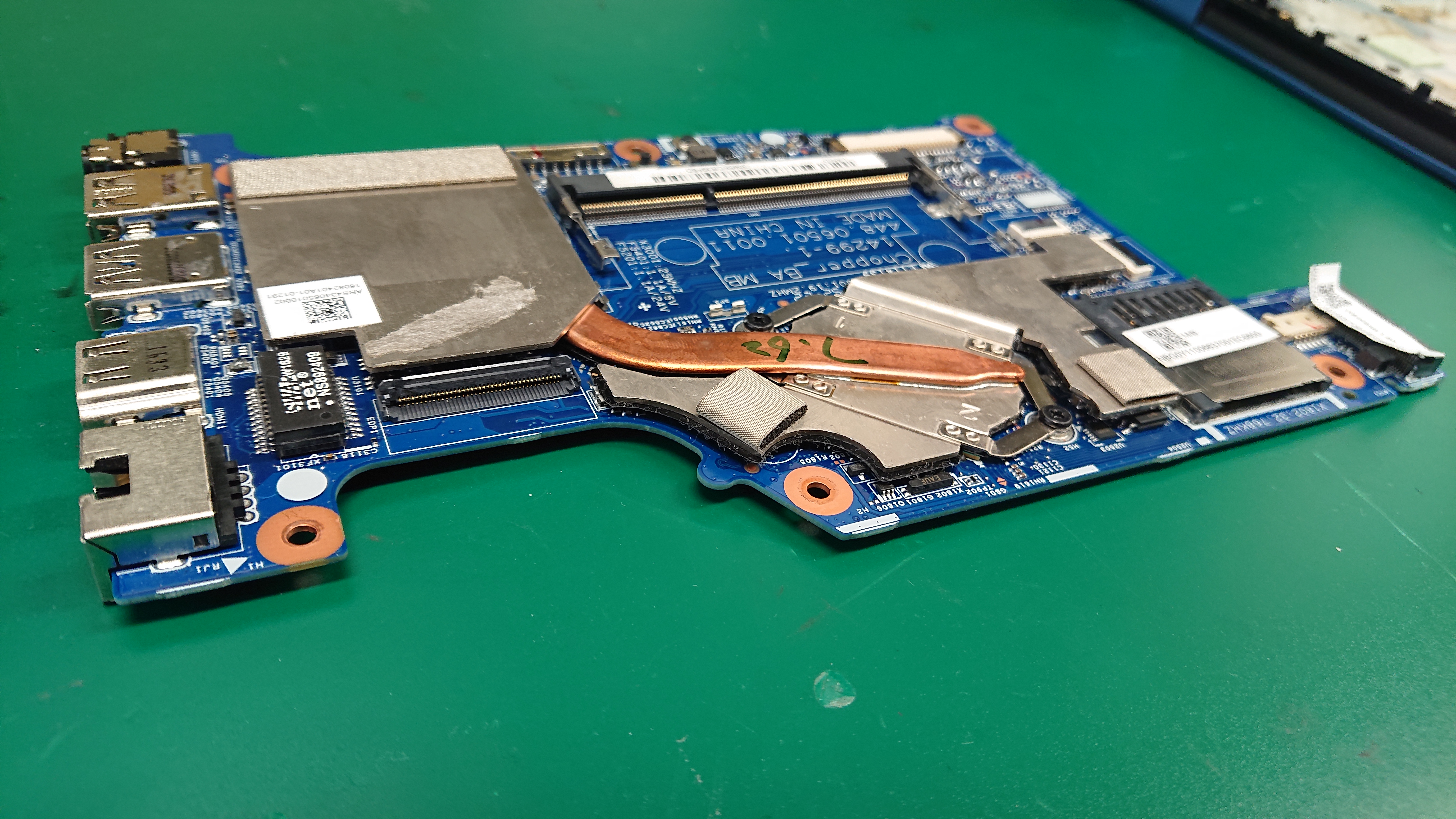 Acer R3-131T-H14D 電源が入らない | パソコン修理・データ復旧 PC Fixs