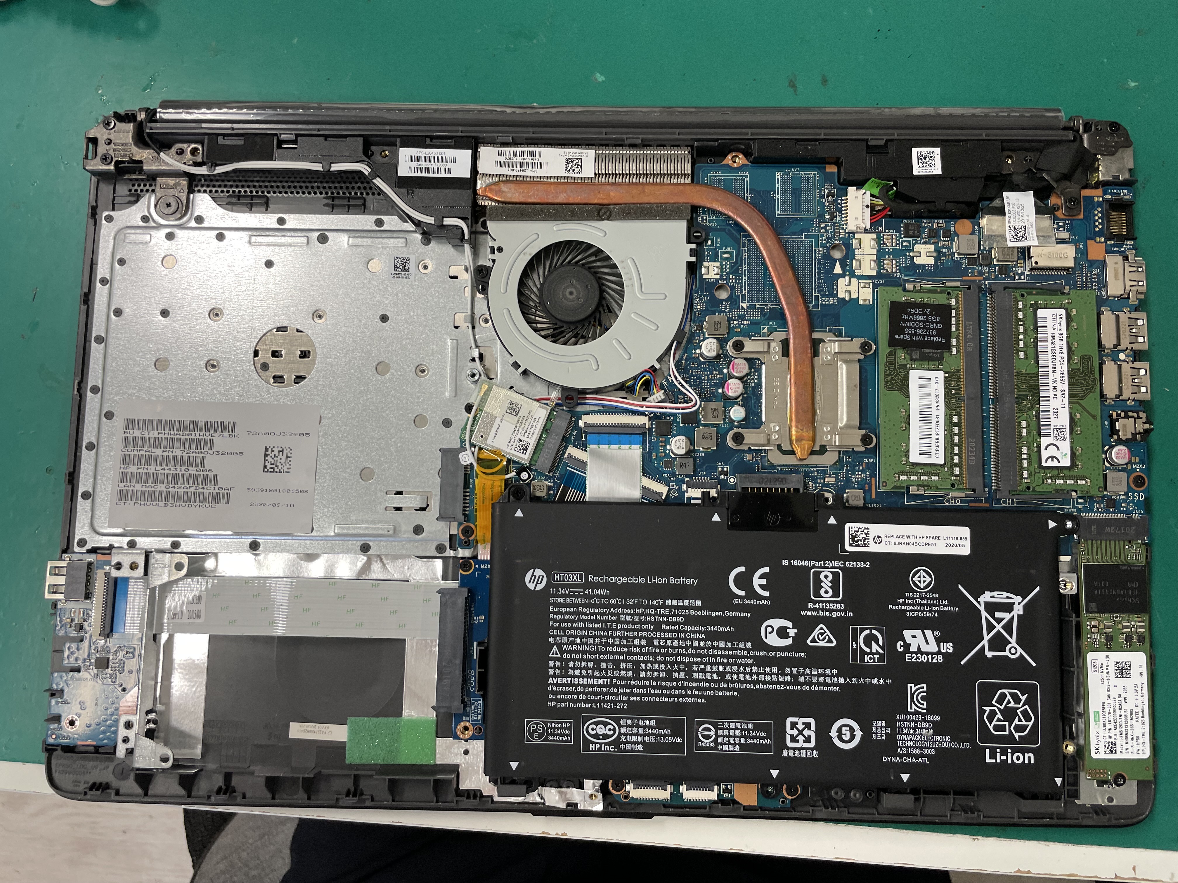HP 250 G7 液晶パネル割れ | パソコン修理・データ復旧 PC Fixs