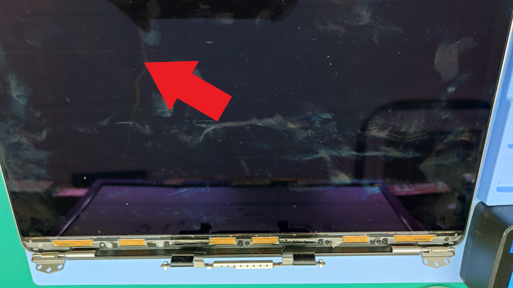 MacBook Air (Retina, 13-inch, 2020) 液晶交換 | パソコン修理