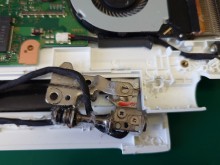 TOSHIBA / P1X6KPEG　液晶割れの修理