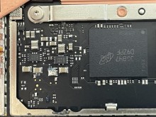 Microsoft / Surface Laptop5 (15inch) 1979　液体をこぼしてから充電ができない。